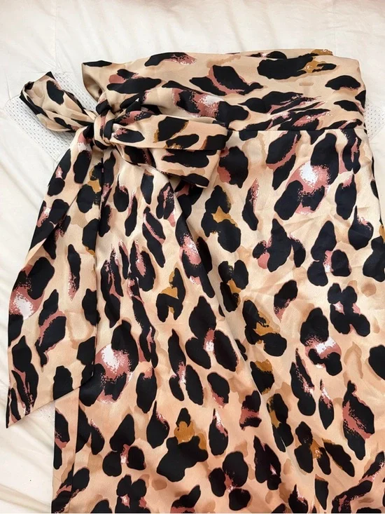 NEVER FULL DRESSED Wrap Skirt in Leopard Sz L - NWOT - Picture 3 of 11